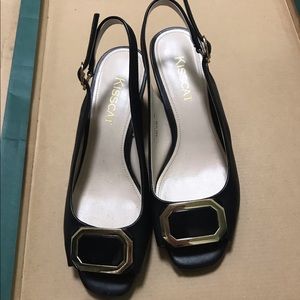 Black heeled flats size 6